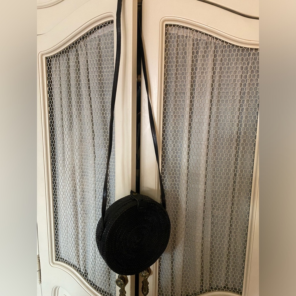 Handwoven Round Rattan Bag - Picture 5 of 5